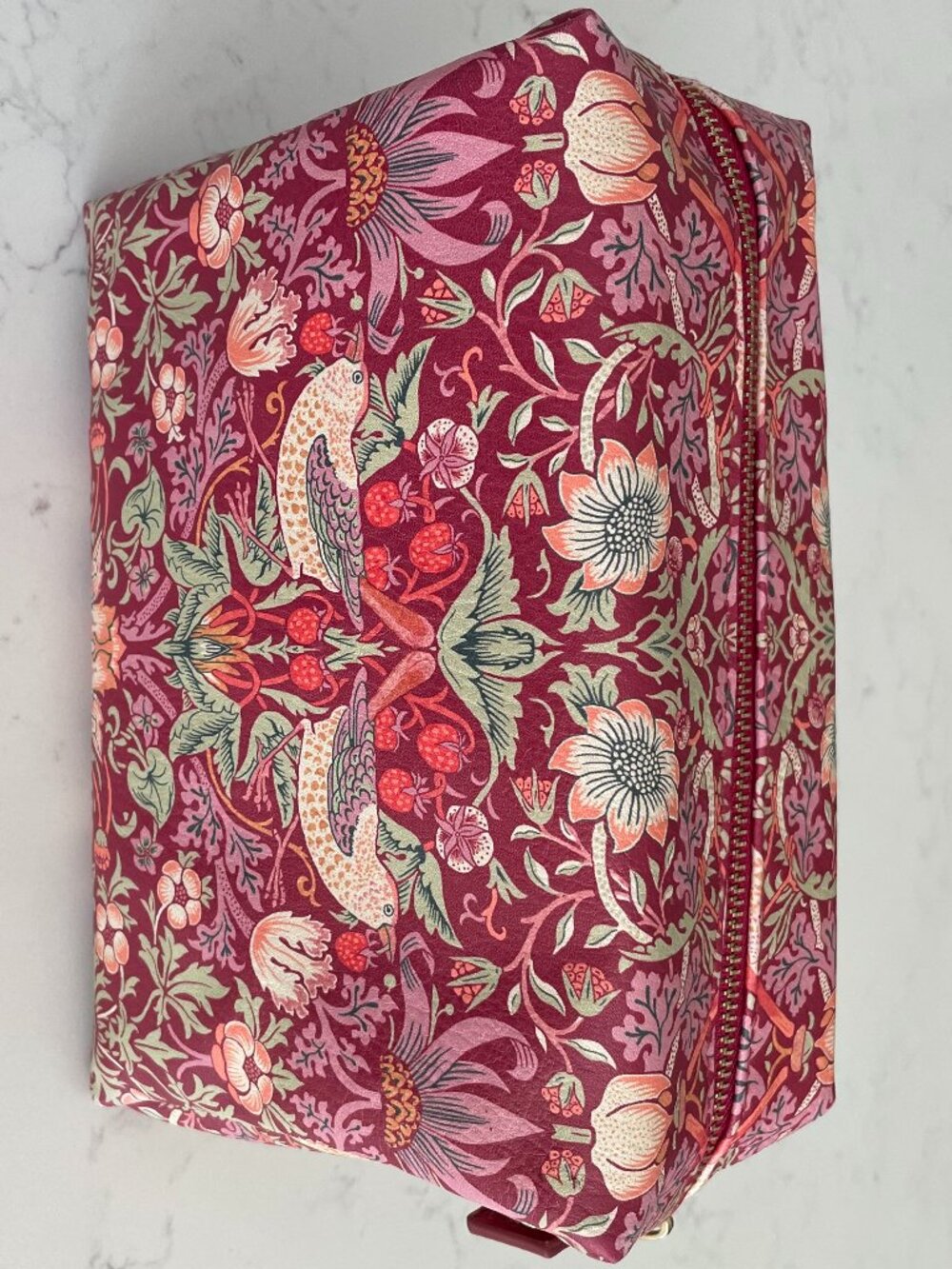 William Morris At Home Strawberry Thief Medium Wash Cosmetic Bag Red Multi OS